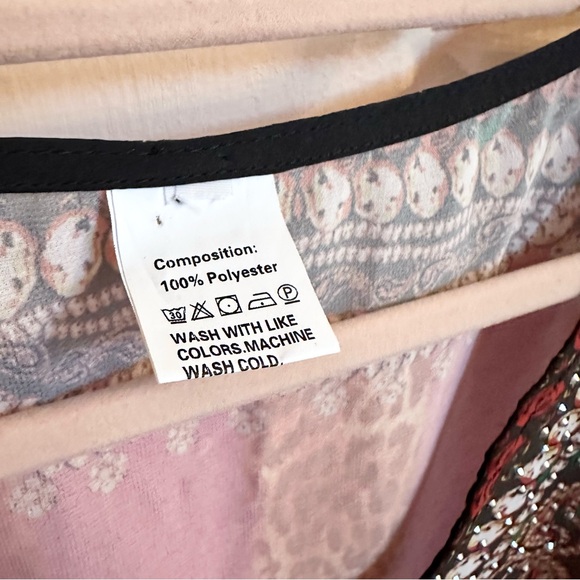 Semi sheer pink sequined poncho top - Picture 4 of 7